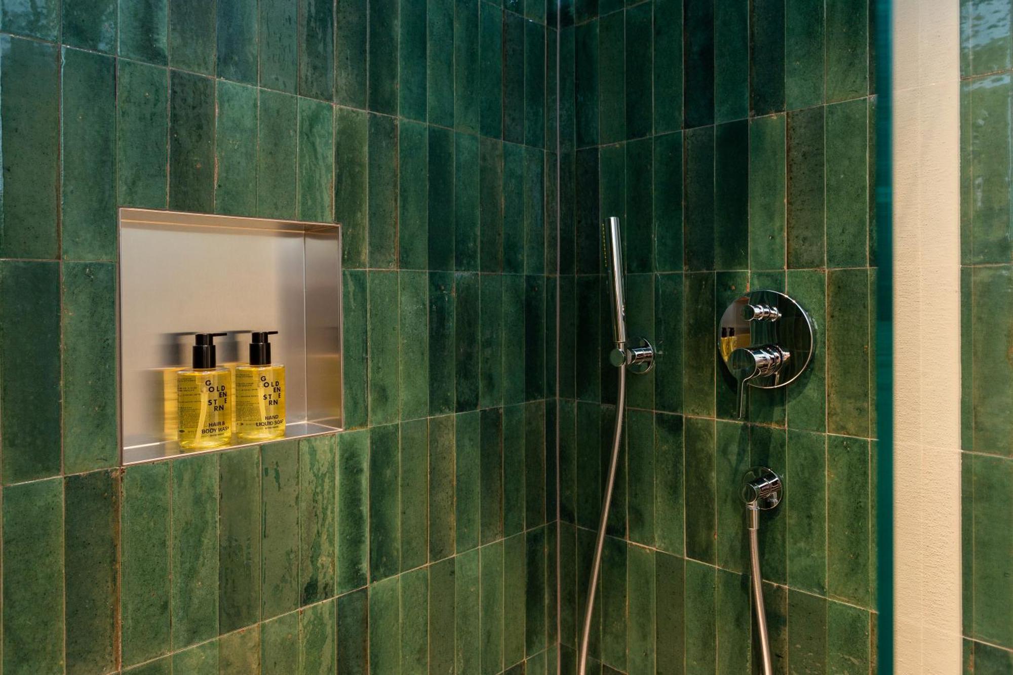 Goldenstern Townhouse Hotel Bolzano Ngoại thất bức ảnh