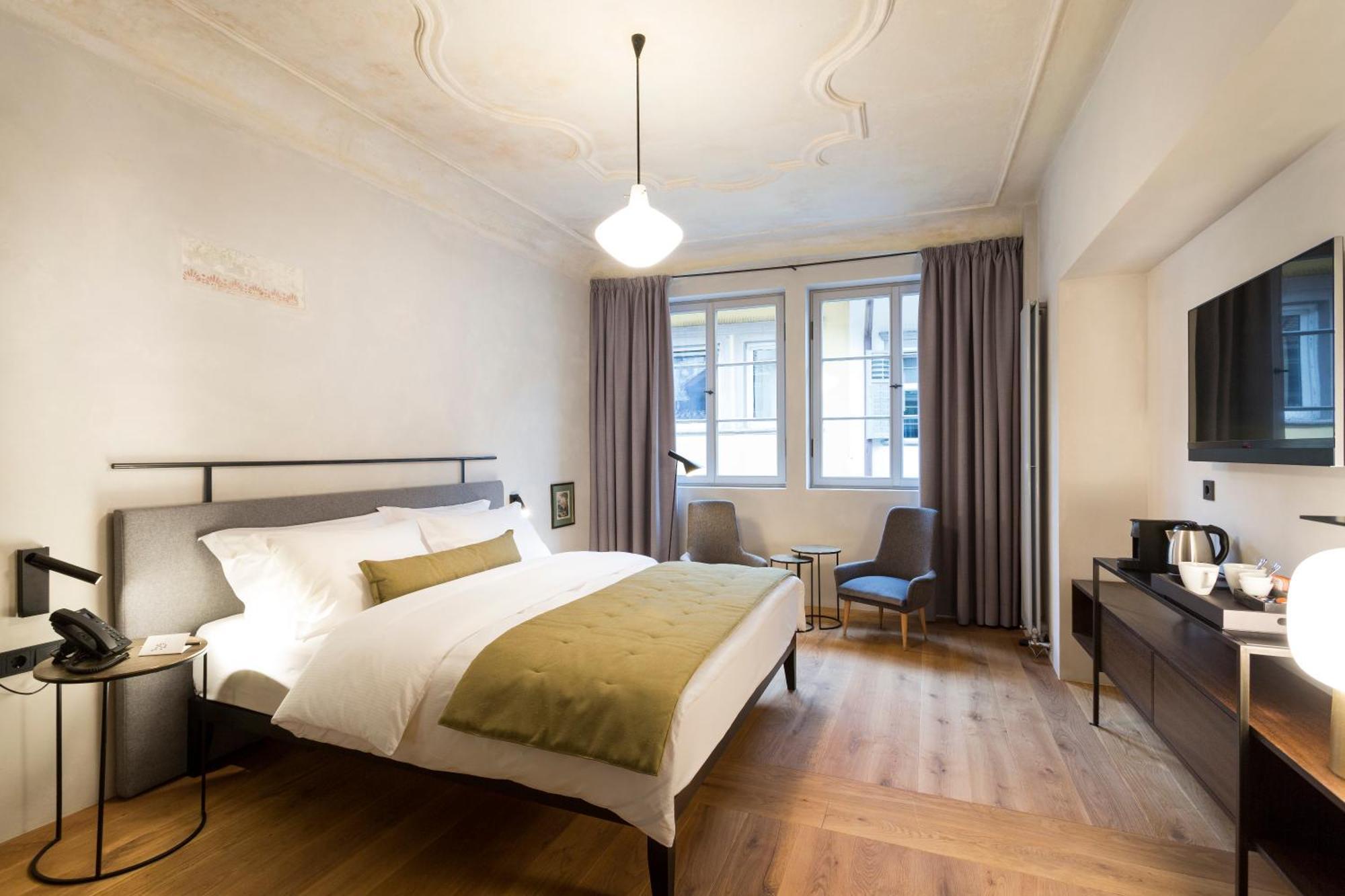 Goldenstern Townhouse Hotel Bolzano Ngoại thất bức ảnh