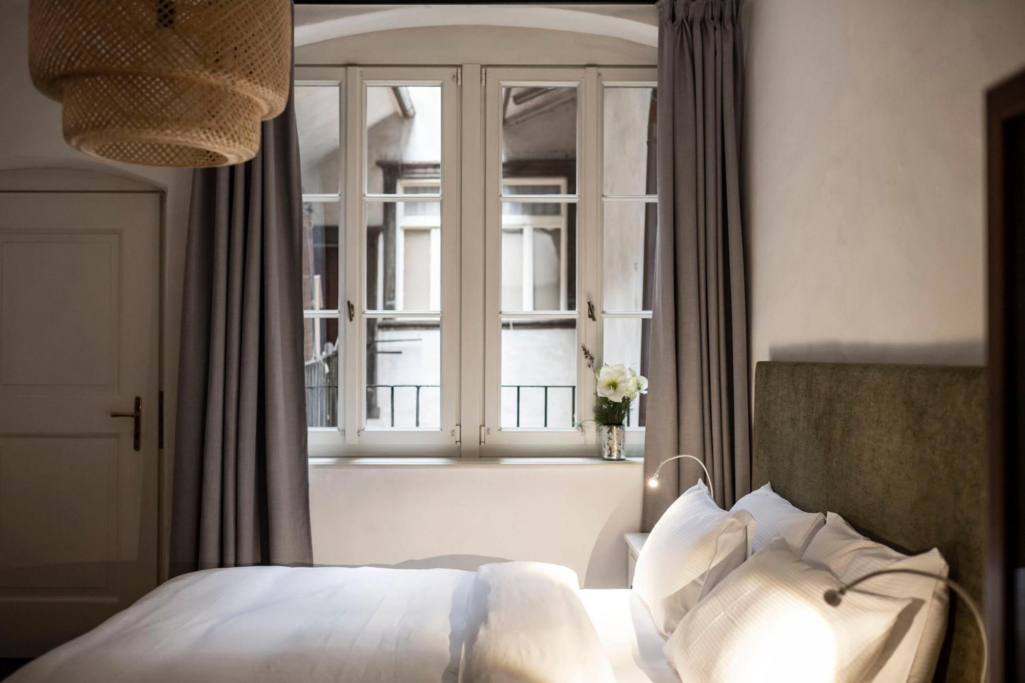 Goldenstern Townhouse Hotel Bolzano Ngoại thất bức ảnh